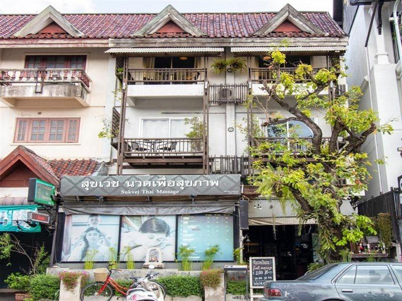 Oyo 391 Pat'S Klangviang Guesthouse Chiang Mai Extérieur photo
