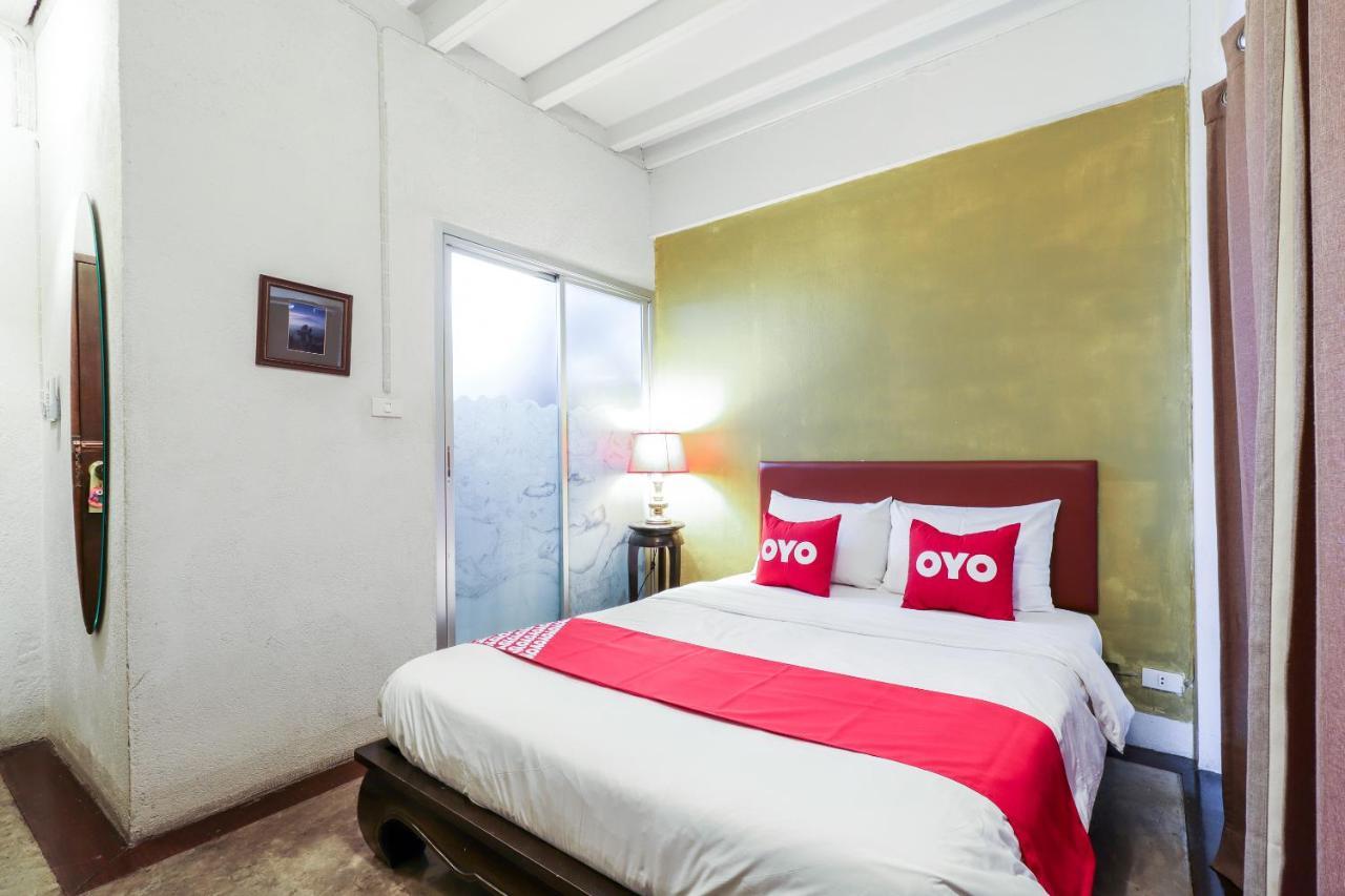 Oyo 391 Pat'S Klangviang Guesthouse Chiang Mai Extérieur photo